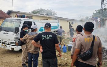 GAPKI Aceh Salurkan Bantuan Air Bersih hingga Bahan Pangan untuk Korban Bencana