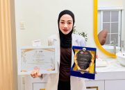 dr. Nurhajizah Raih Penghargaan Wanita Inspiratif Perkembangan Industri Kecantikan Barat Selatan Aceh di HPN 2026