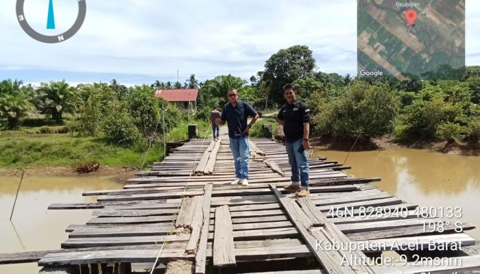 Demi Keselamatan Warga, PUPR Aceh Barat Perbaiki Jembatan Rusak di Arongan Lambalek